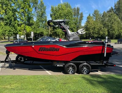 BOATZON | Malibu Boats M230 2026