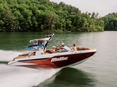 BOATZON | Malibu Boats M230 2026