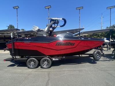 BOATZON | Malibu Boats M230 2026