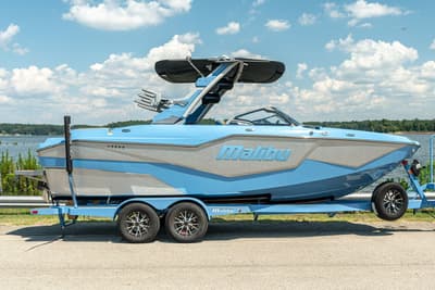 BOATZON | Malibu Boats M230 2026