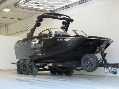 BOATZON | Malibu Boats M240 2020