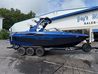 BOATZON | Malibu Boats M240 2020