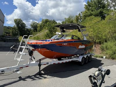 BOATZON | Malibu Boats M240 2022