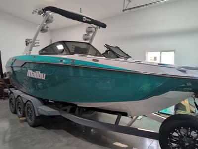 BOATZON | Malibu Boats M240 2022 BOATZON | Malibu Boats M240 2022