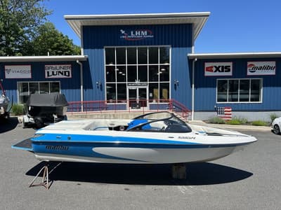 BOATZON | Malibu Boats Sunscape 21 LSV 2005