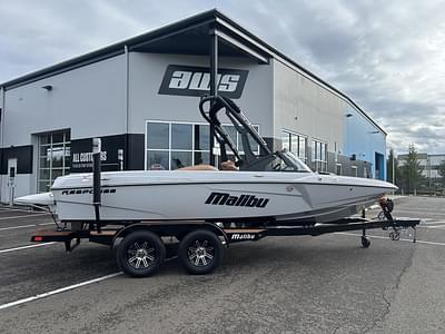 BOATZON | Malibu Boats TXi MO 2025