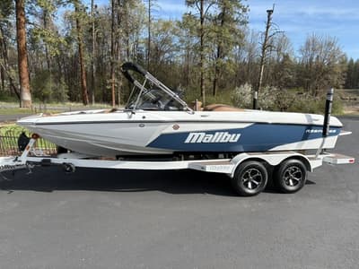 BOATZON | Malibu Boats TXI MO 2026