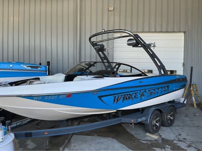 BOATZON | Malibu Boats Wakesetter 21 VLX 2013