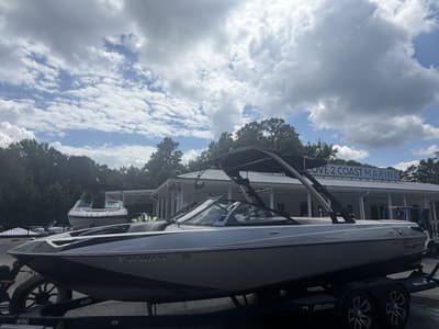 BOATZON | Malibu Boats Wakesetter 23 LSV 2012
