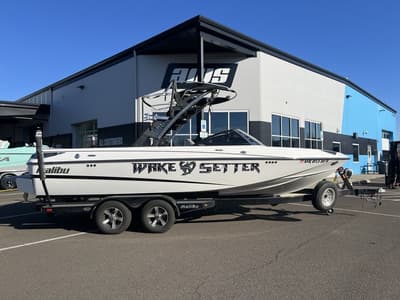 BOATZON | Malibu Boats Wakesetter 23 LSV 2013