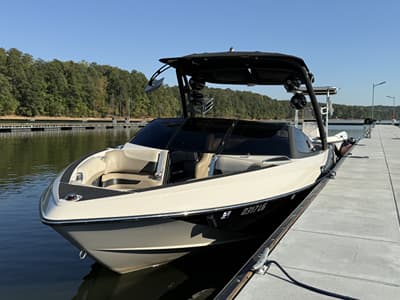 BOATZON | Malibu Boats Wakesetter 23 LSV 2015