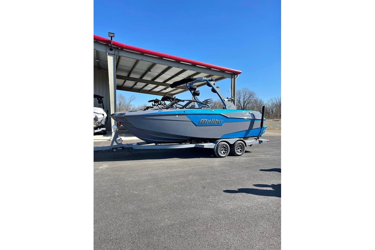 2022 Malibu M220 - Sold Boat