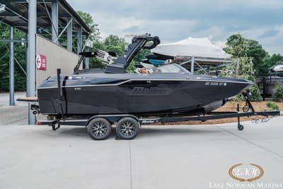 BOATZON | Malibu M240 2021