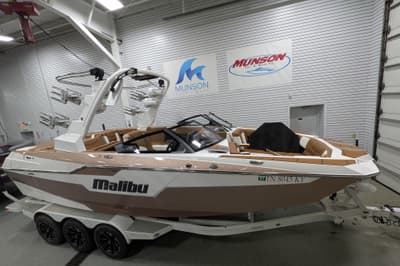 BOATZON | Malibu M240 2021 BOATZON | Malibu M240 2021
