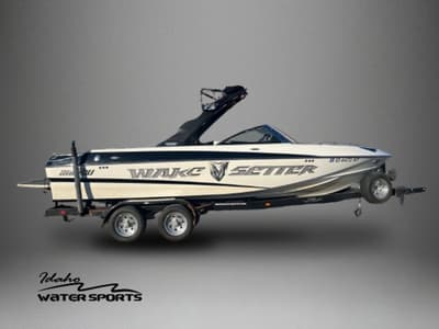 BOATZON | Malibu Sunscape 23 LSV 2008