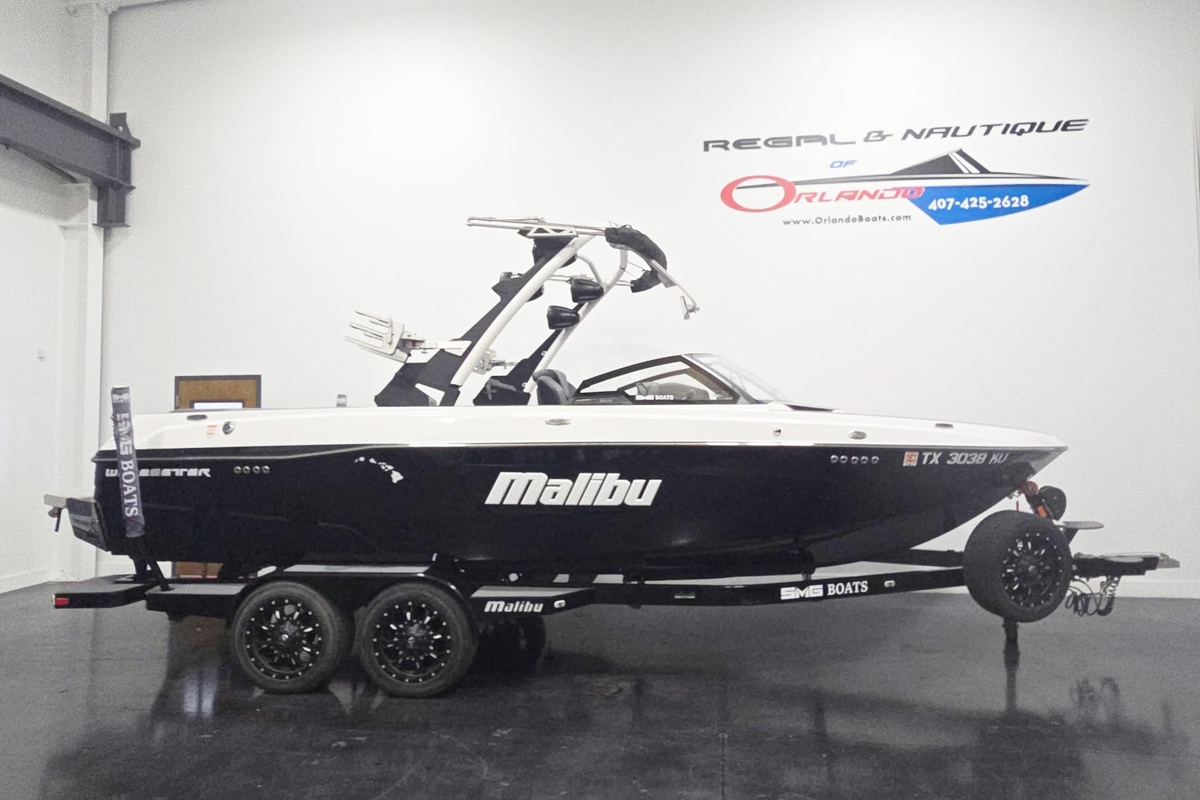 2022 Malibu Sunscape 23 LSV - Sold Boat