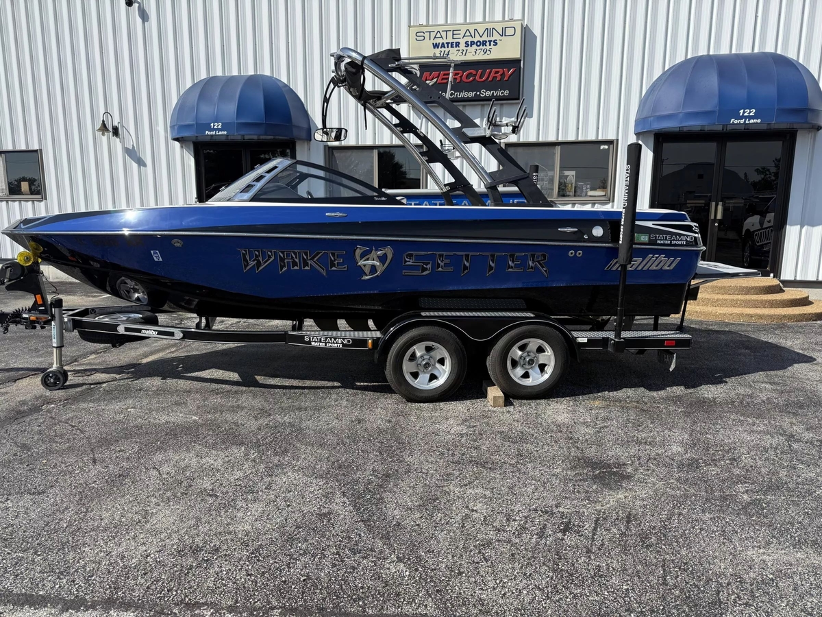 2011 Malibu Wakesetter 20VTX - Sold Boat