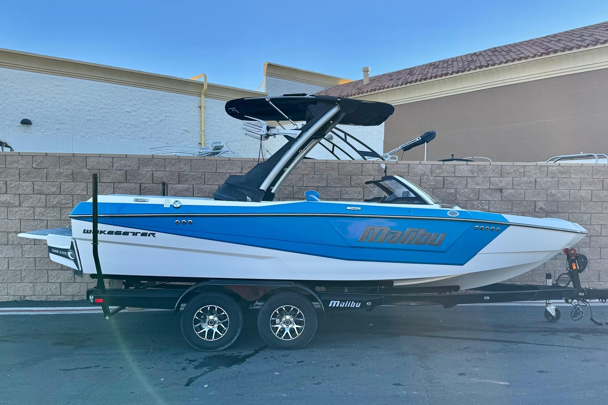 2023 Malibu Wakesetter 21 LX - Sold Boat