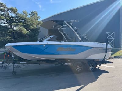BOATZON | Malibu Wakesetter 21 LX 2026