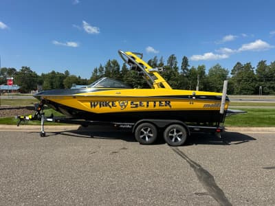 BOATZON | Malibu WAKESETTER 21 VLX 2012