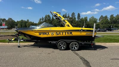 BOATZON | Malibu Wakesetter 21 VLX 2012