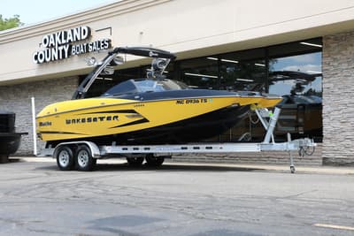 BOATZON | Malibu Wakesetter 22 MXZ 2014