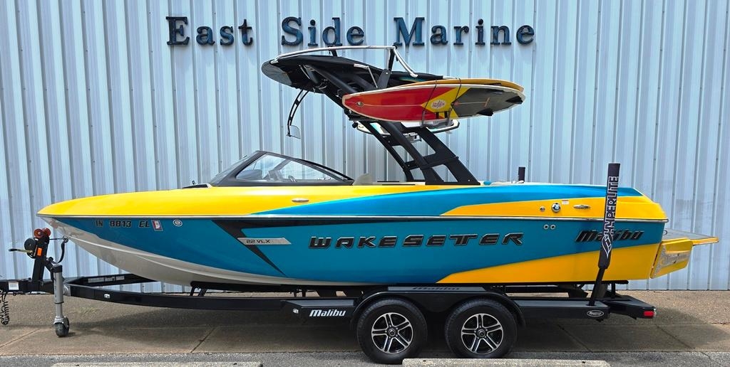 2015 Malibu Wakesetter 22 VLX - Sold Boat