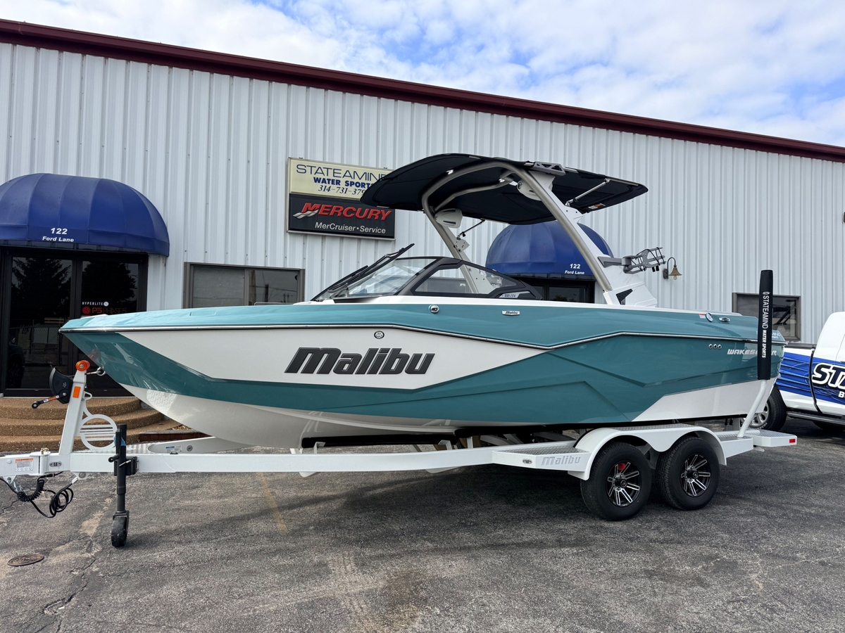 2025 Malibu Wakesetter 22LSV - Sold Boat