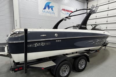 BOATZON | Malibu Wakesetter 23 LSV 2004