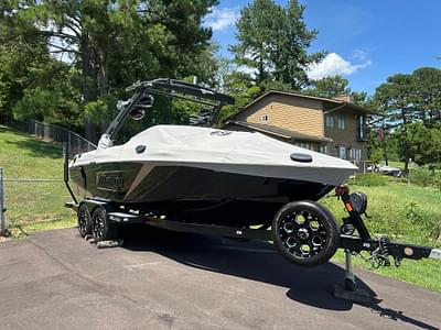 BOATZON | Malibu Wakesetter 23 LSV 2020