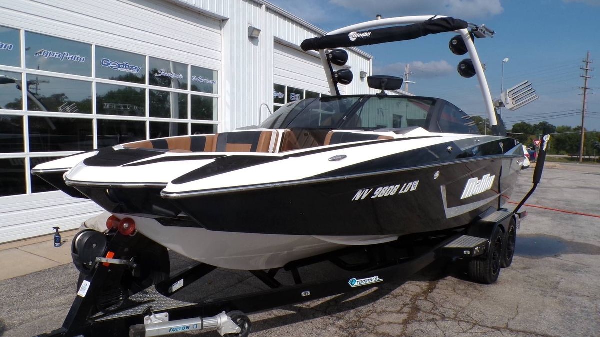 2022 Malibu Wakesetter 23 MXZ - Sold Boat