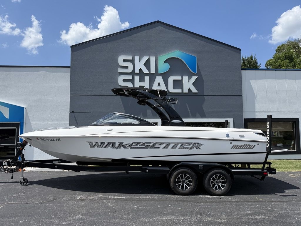 2007 Malibu Wakesetter 23LSV - Sold Boat