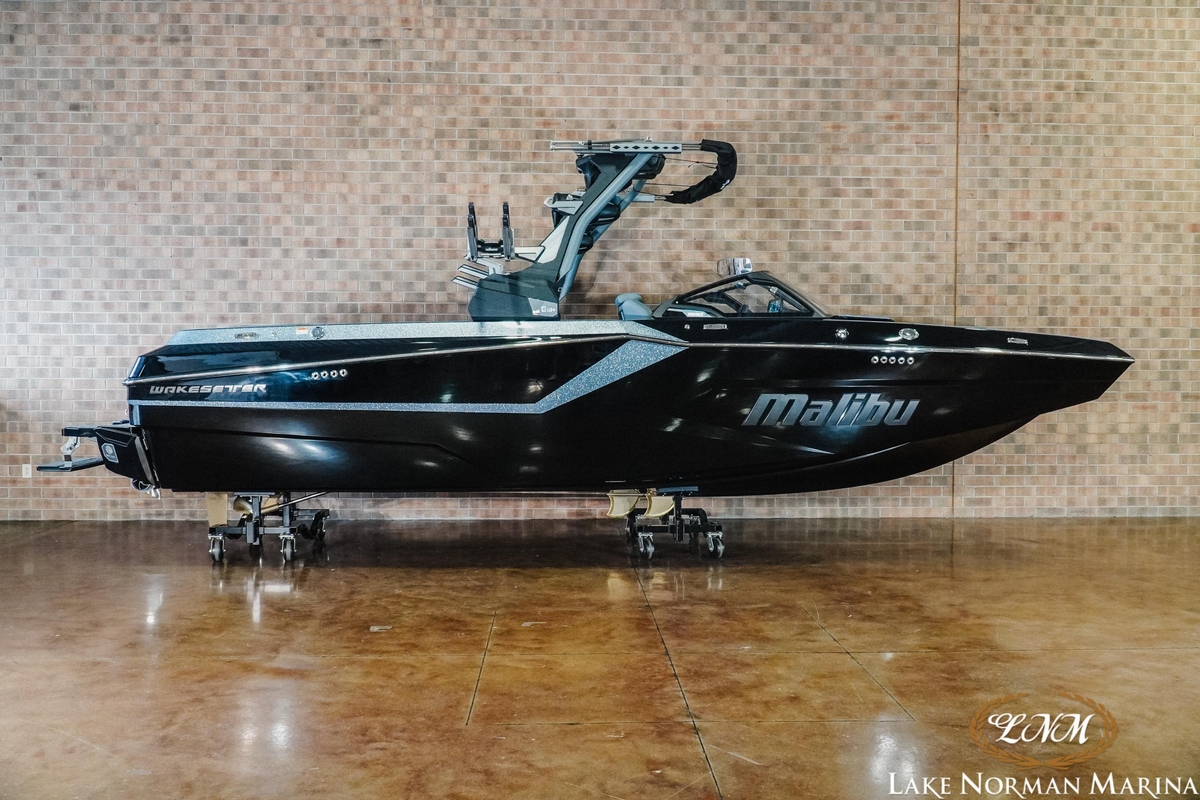 2025 Malibu Wakesetter 24 MXZ - Sold Boat