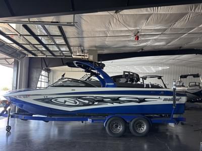 BOATZON | Malibu Boats Wakesetter 247 2006