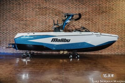 BOATZON | Malibu Wakesetter 25 LSV 2026