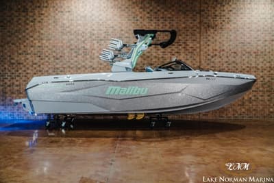 BOATZON | Malibu Wakesetter 25 LSV 2026