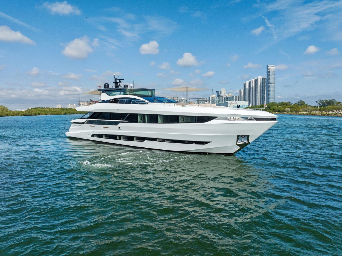 2020 Mangusta 33M Gransport - Sold Boat