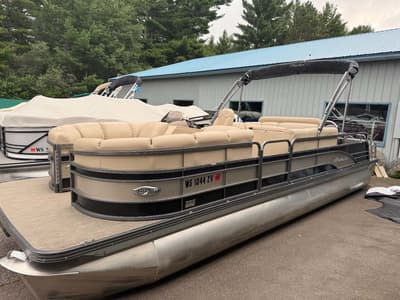 BOATZON | Manitou 2016