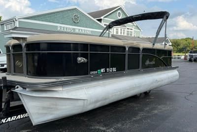 BOATZON | Manitou 22 Oasis Standard 2017