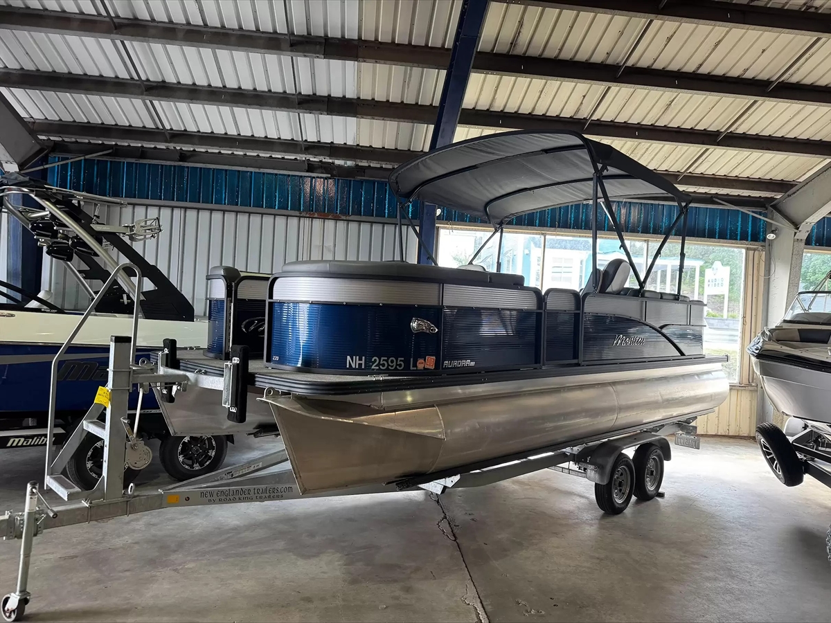 2021 Manitou 22RF AURORA LE - Sold Boat