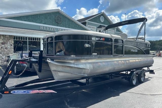 2017 Manitou 23 Oasis - Sold Boat