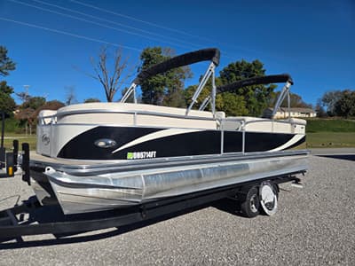 BOATZON | Manitou 24 Encore Tritoon 2011