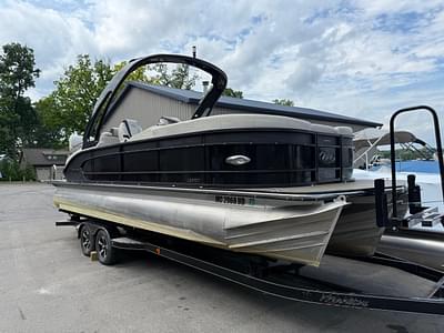 BOATZON | Manitou 24 Legacy Triple Tube 2017