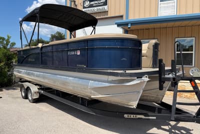 BOATZON | Manitou 25 AURORA LE RF 2022