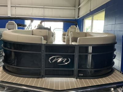 BOATZON | Manitou 25 Encore RF RF SHP575 2026