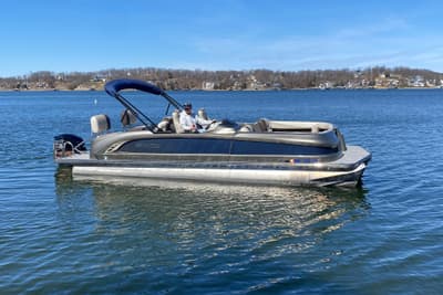 BOATZON | Manitou 25 Legacy LT SHP 2016