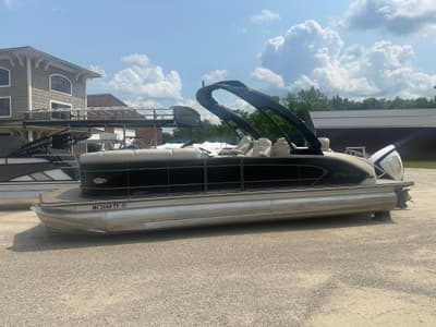 BOATZON | Manitou 25 Legacy SRS 2016 BOATZON | Manitou 25 Legacy SRS 2016