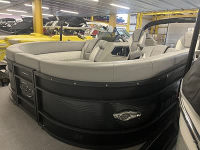 BOATZON | Manitou 25 Legacy SRS SHP 2020