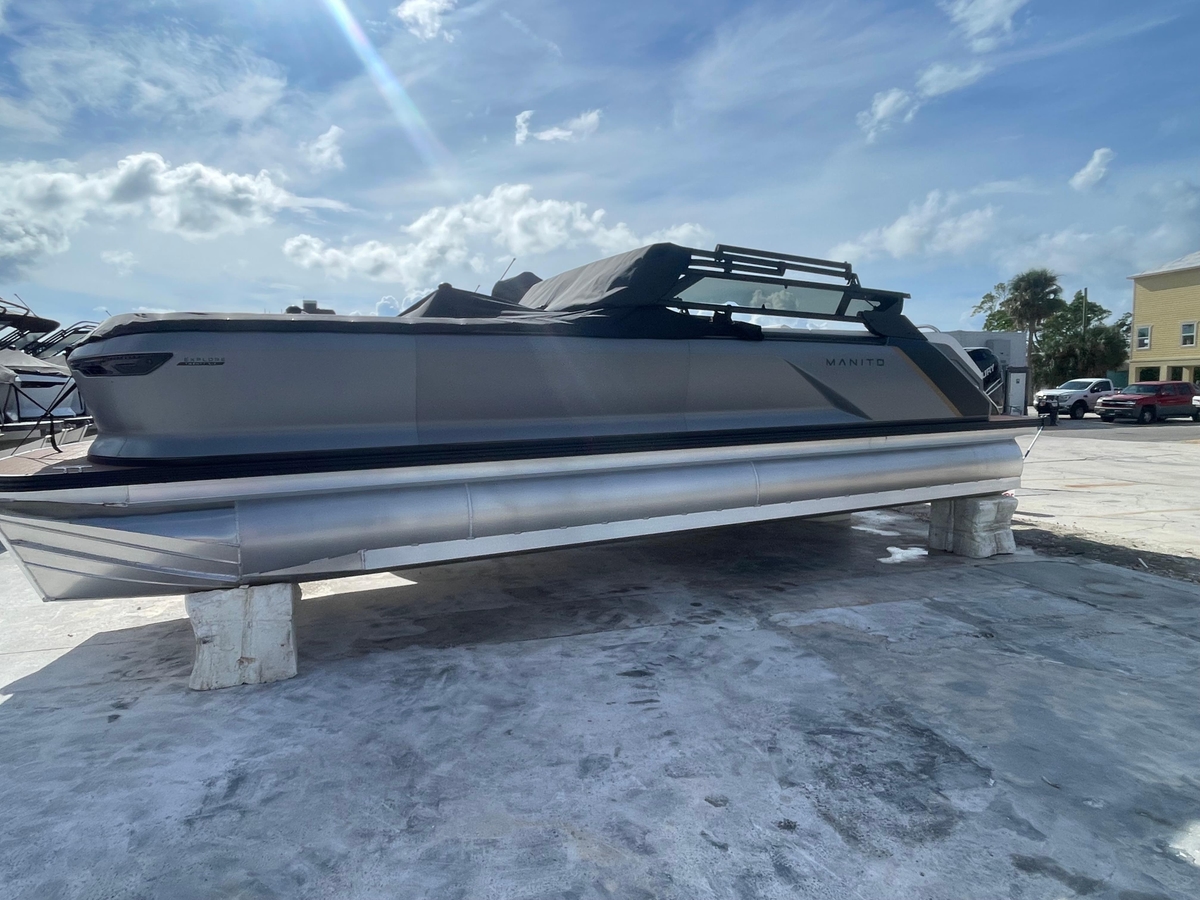 2025 Manitou 26 Explore Switchback - Sold Boat