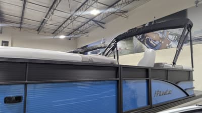 BOATZON | Manitou Aurora 21 RF 2026